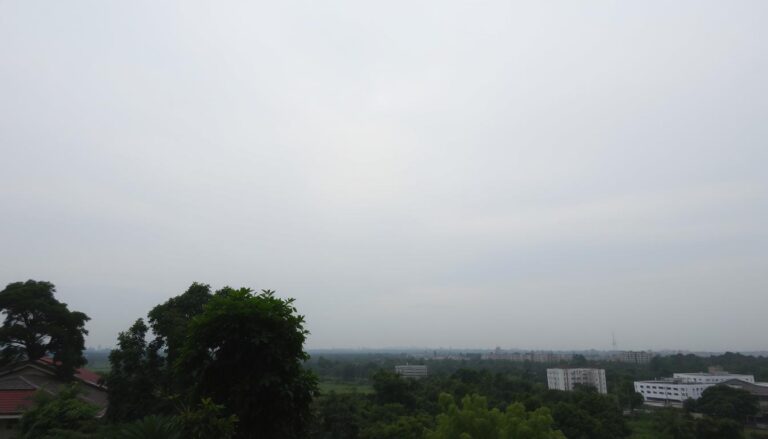 Prakiraan Cuaca: Hujan Ringan Guyur Cirebon